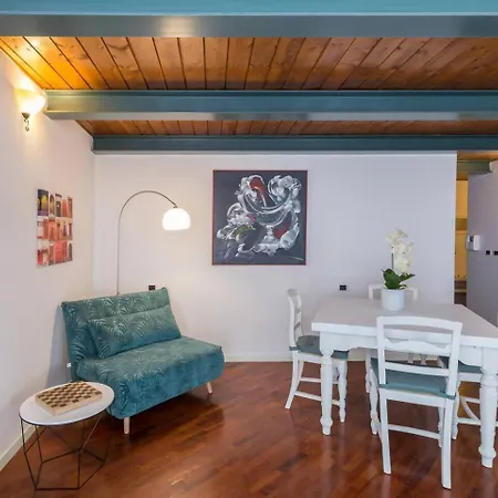 Lägenhet Maison Contrari Ferrara