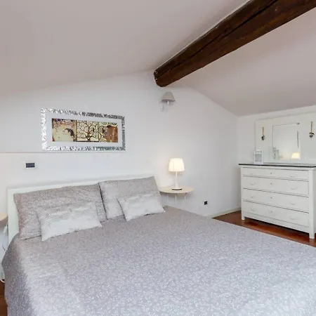 Lägenhet Maison Contrari