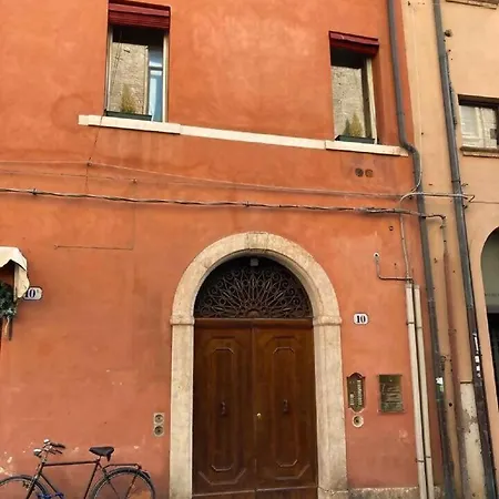 Lägenhet Maison Contrari Ferrara
